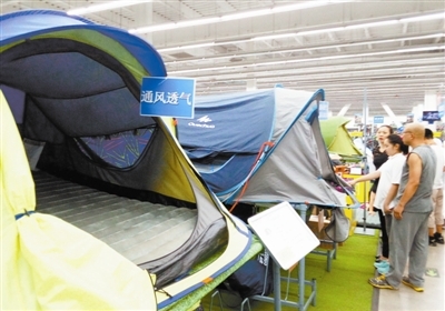 户外运动装备市场持续火热，北方网新闻中心报道销售热潮